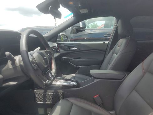 Used 2024 Chevrolet Trax RS w/ Sunroof Package FWD image 8