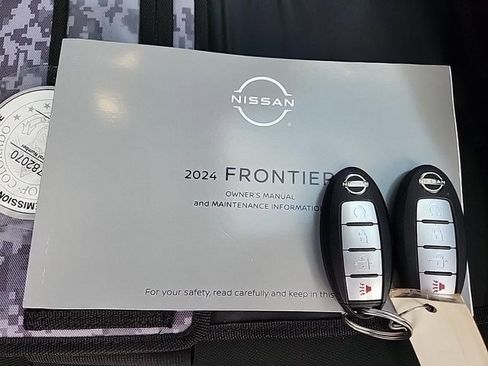 Certified 2024 Nissan Frontier PRO-4X w/ Pro Convenience Package image 4