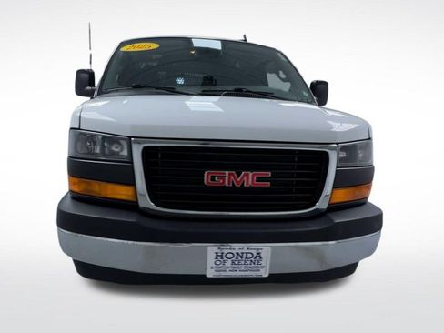 Used 2025 GMC Savana 2500 w/ Driver Convenience Package RWD image 3