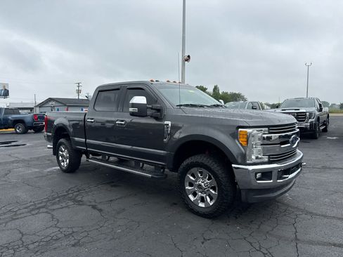 Used 2017 Ford F250 Lariat w/ Chrome Package AWD/4WD image 7