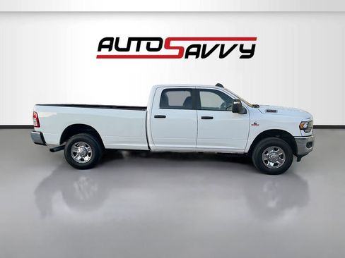 Used 2024 RAM 3500 Big Horn AWD/4WD image 8