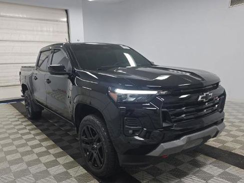 Used 2025 Chevrolet Colorado Z71 w/ Z71 Convenience Package 2 image 1