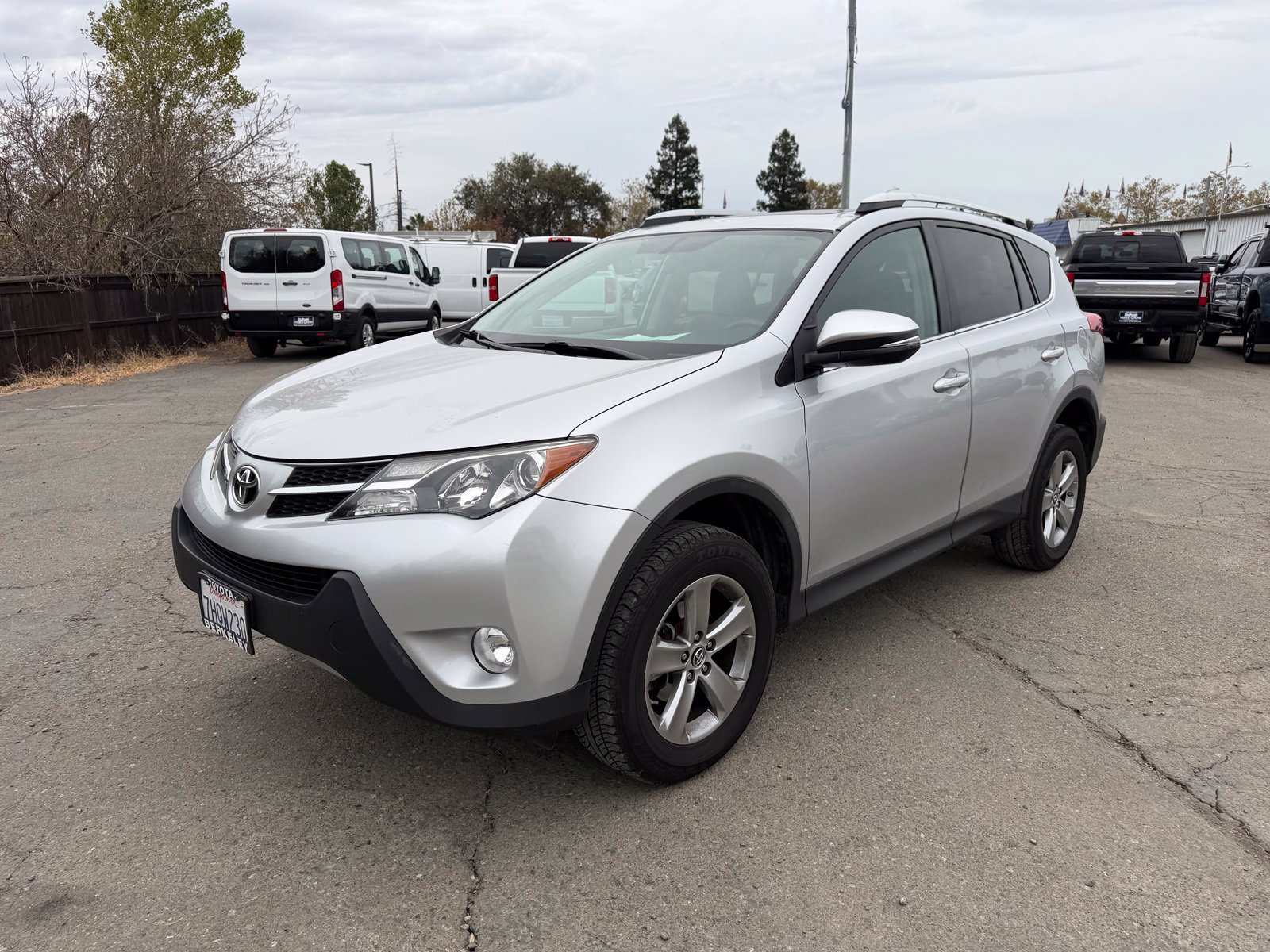 Used 2015 Toyota RAV4 XLE FWD image 1