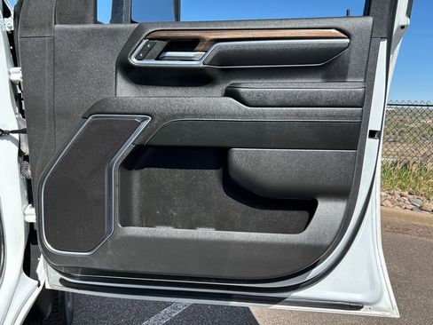 Used 2024 Chevrolet Silverado 2500 LT image 32