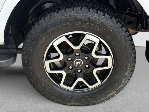 Used 2021 Ford Bronco Outer Banks AWD/4WD image 12