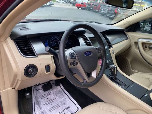 Used 2014 Ford Taurus SEL w/ Equipment Group 201A FWD image 10