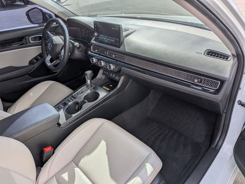 Used 2024 Honda Civic Touring image 34