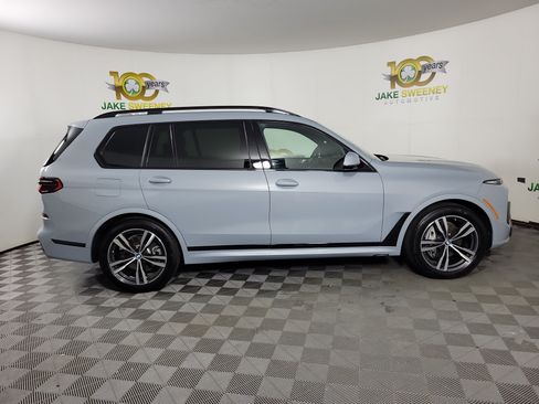 Certified 2025 BMW X7 xDrive40i w/ M Sport Package AWD/4WD image 8