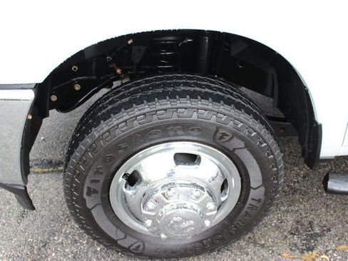 Used 2024 RAM 3500 SLT w/ Quick Order Package 2YG SLT AWD/4WD image 5