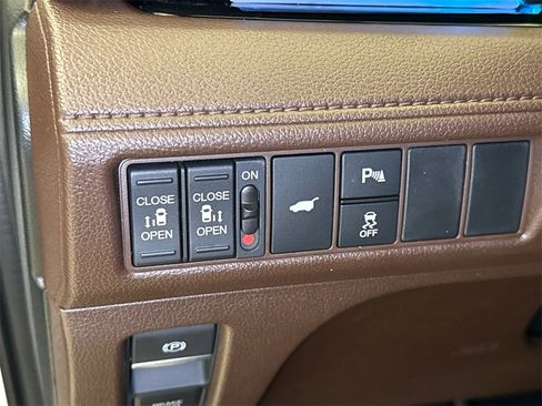 New 2026 Honda Odyssey Touring image 25