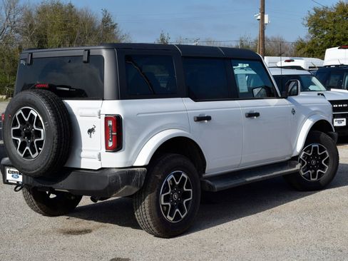 New 2026 Ford Bronco Outer Banks image 6