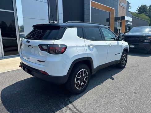 Certified 2025 Jeep Compass Trailhawk w/ Trailhawk Elite Group AWD/4WD image 7