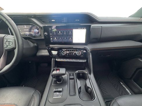 Used 2025 GMC Sierra 1500 AT4 w/ AT4 Premium Package AWD/4WD image 13
