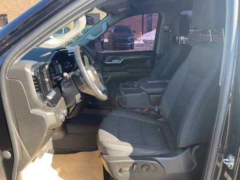 Used 2022 Chevrolet Silverado 1500 LT image 12