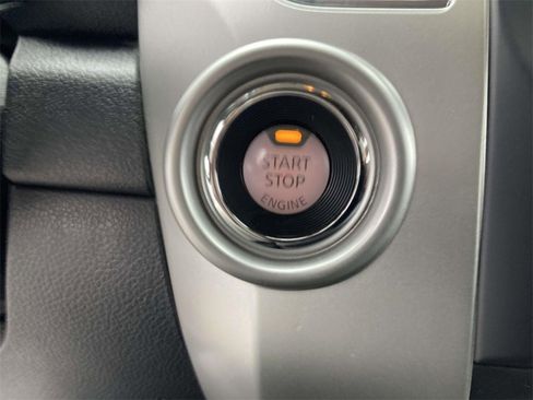 Used 2021 Nissan Titan SV image 21