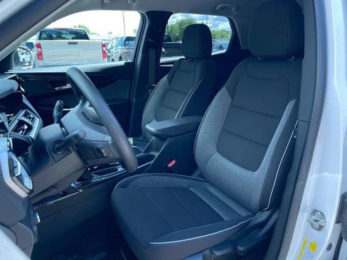 Used 2025 Chevrolet TrailBlazer LS w/ LS Convenience Package AWD/4WD image 19