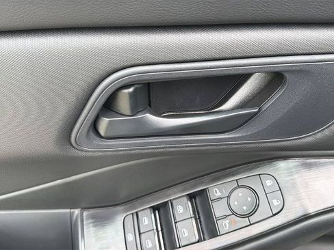 Certified 2026 Nissan Rogue S FWD image 15