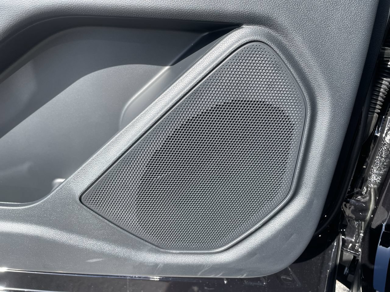 New 2027 Ford Explorer Active w/ Active Comfort Package RWD image 20