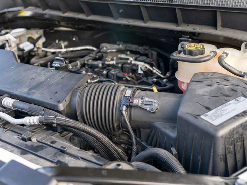 Used 2020 Chevrolet Silverado 1500 Custom w/ Custom Convenience Package image 10