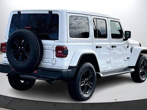 Certified 2021 Jeep Wrangler Unlimited Sahara image 9