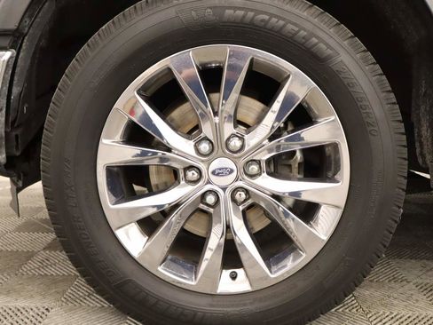 Used 2015 Ford F150 Lariat w/ Equipment Group 502A Luxury RWD image 6