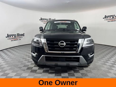 Used 2024 Nissan Armada SL w/ Captain's Chairs Package image 5