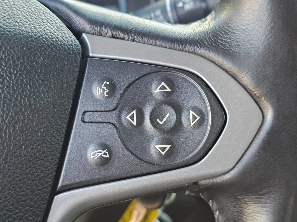 Used 2017 Chevrolet Colorado LT w/ LT Convenience Package AWD/4WD image 18