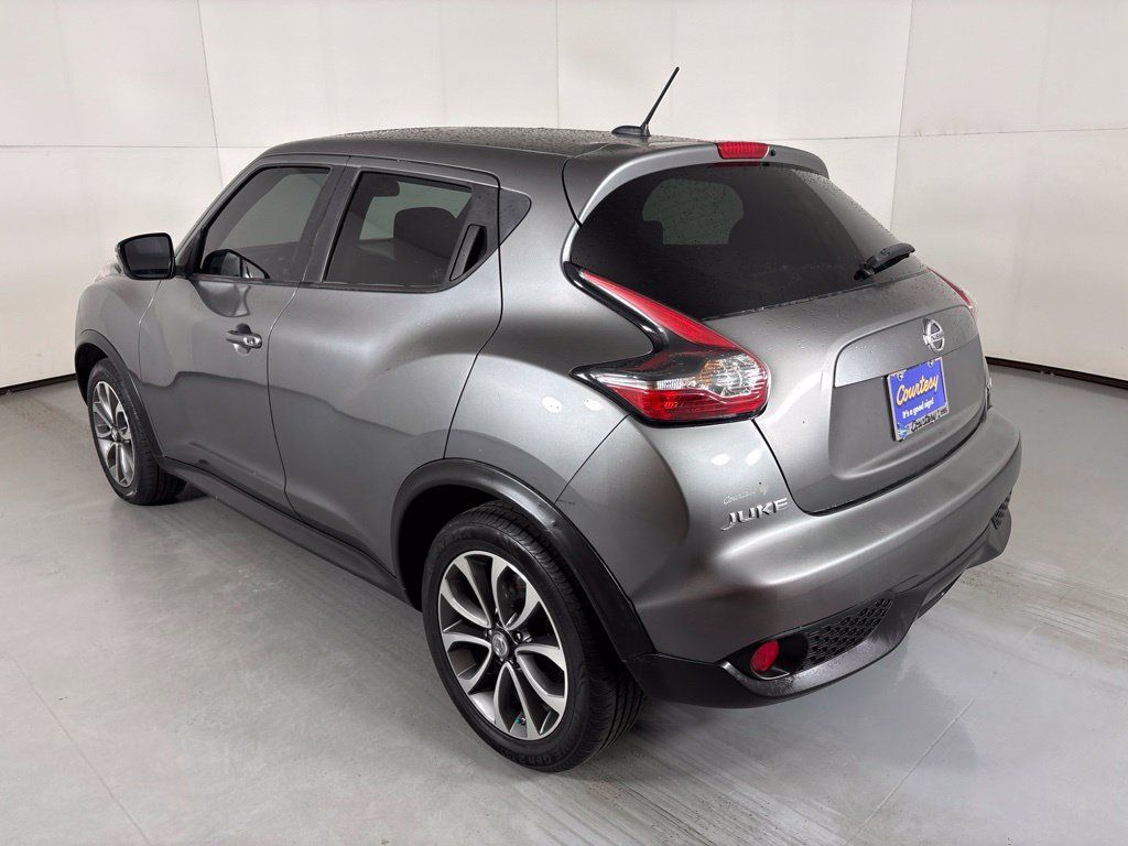 Used 2017 Nissan Juke SV AWD/4WD image 6