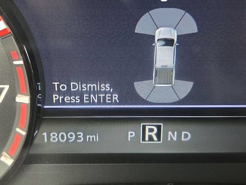 Used 2024 Nissan Titan PRO-4X AWD/4WD image 22