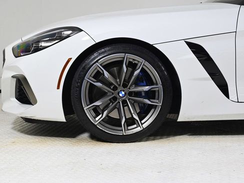 Used 2020 BMW Z4 M40i w/ Executive Package image 25