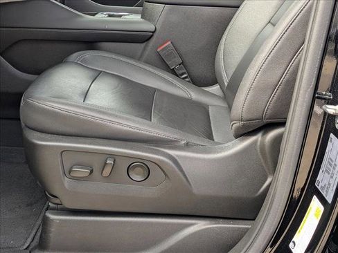 Used 2023 Chevrolet Tahoe Z71 w/ Luxury Package image 17