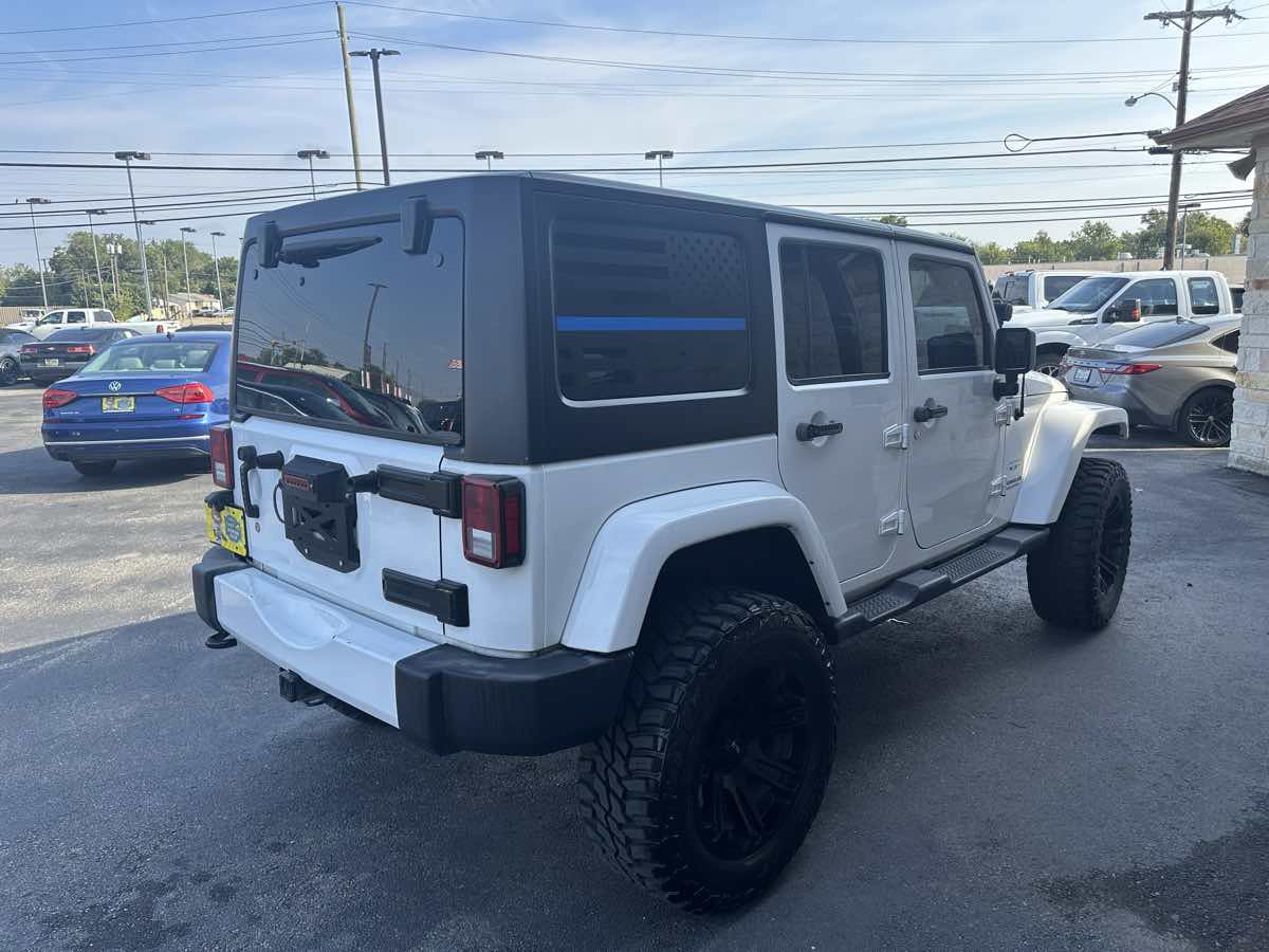 Used 2016 Jeep Wrangler Unlimited Sahara w/ Max Tow Package AWD/4WD image 5