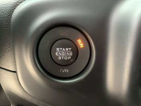 Used 2021 Jeep Wrangler Unlimited Sport image 24