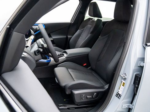 New 2026 BMW X3 xDrive30 w/ Premium Package image 17