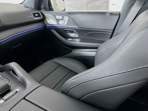 New 2026 Mercedes-Benz GLS 450 4MATIC image 26