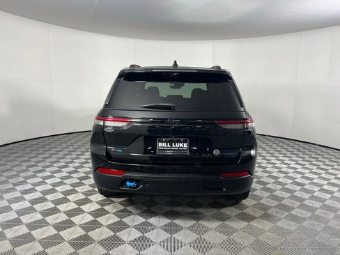 Used 2022 Jeep Grand Cherokee Trailhawk w/ Advanced Protech Group II image 8