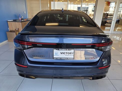 Used 2023 Honda Accord Touring image 7