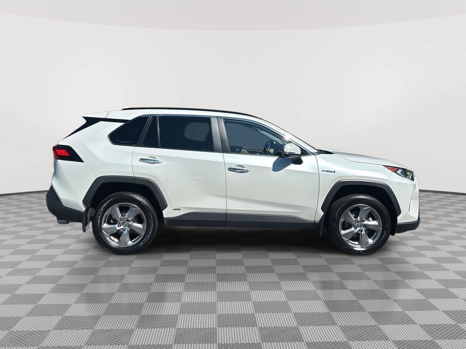 Used 2020 Toyota RAV4 Limited w/ Limited Grade Weather Package AWD/4WD image 4