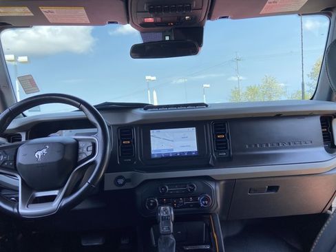 Used 2023 Ford Bronco Badlands w/ Sasquatch Package image 14