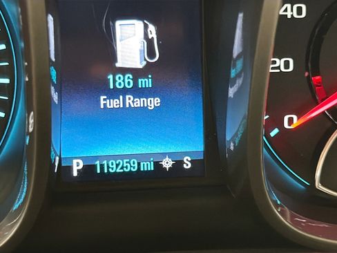 Used 2015 Chevrolet Malibu LT w/ Power Convenience Package image 8