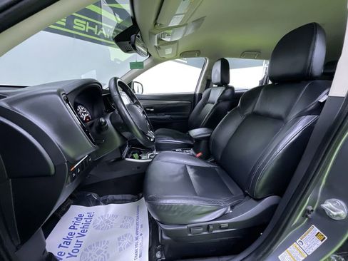 Used 2020 Mitsubishi Outlander SEL image 17