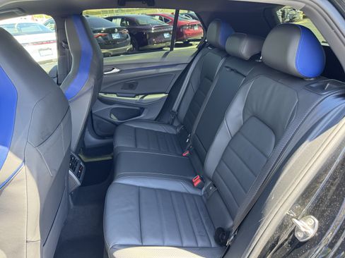 Certified 2024 Volkswagen Golf R AWD/4WD image 33