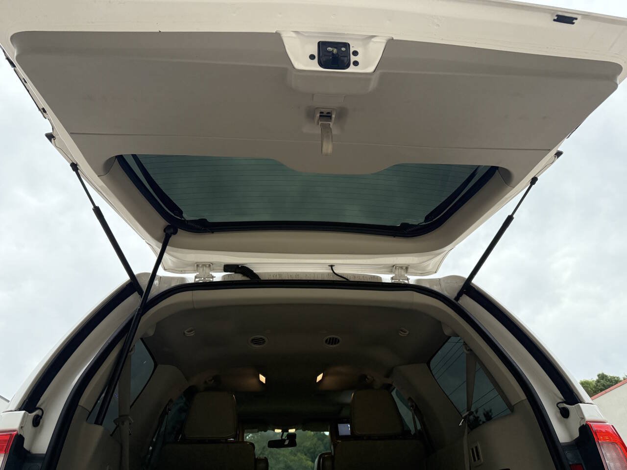 Used 2015 Lincoln Navigator 2WD image 25