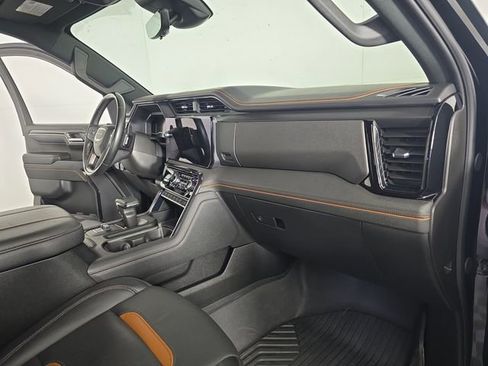 Used 2024 GMC Sierra 1500 AT4 w/ Technology Package image 24