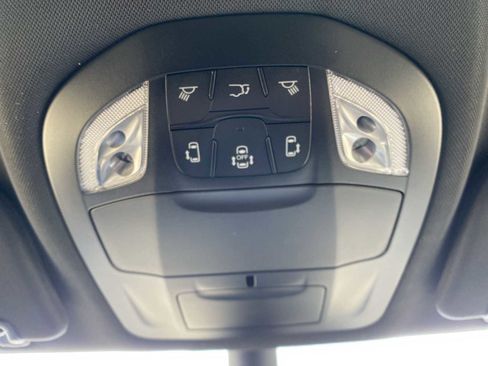 New 2026 Chrysler Pacifica Select FWD image 25