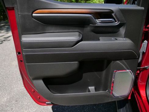 Used 2024 GMC Sierra 1500 Denali w/ Denali Reserve Package image 33