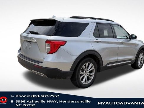 Used 2020 Ford Explorer XLT w/ Equipment Group 202A image 3
