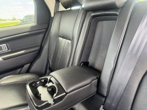 Used 2018 Land Rover Discovery Sport HSE AWD/4WD image 28