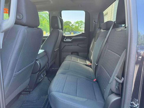 Used 2023 Chevrolet Silverado 1500 LT AWD/4WD image 14