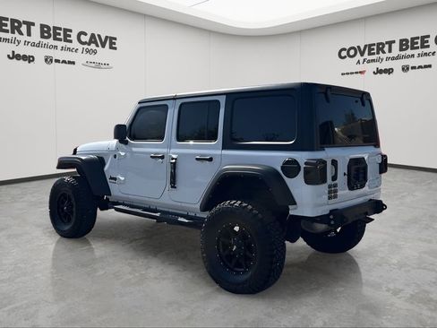 Used 2022 Jeep Wrangler Unlimited Sport image 6